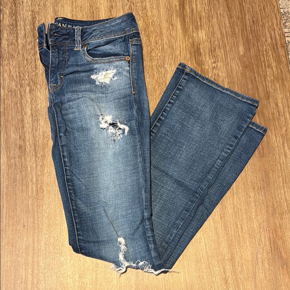 Women's American Eagle Distressed Jeans